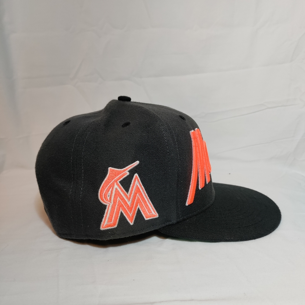neon Miami Marlins snapback - Picture 4 of 5